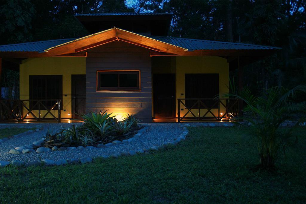 Oasi Appartement Cahuita Buitenkant foto